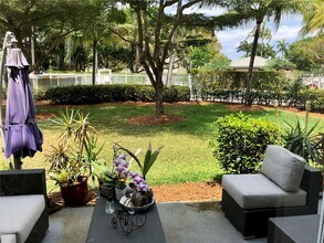 2233 Ensenada Terrace in Weston, FL - Building Photo - Building Photo