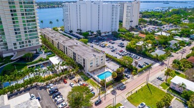 1601 S Flagler Dr in West Palm Beach, FL - Building Photo - Building Photo