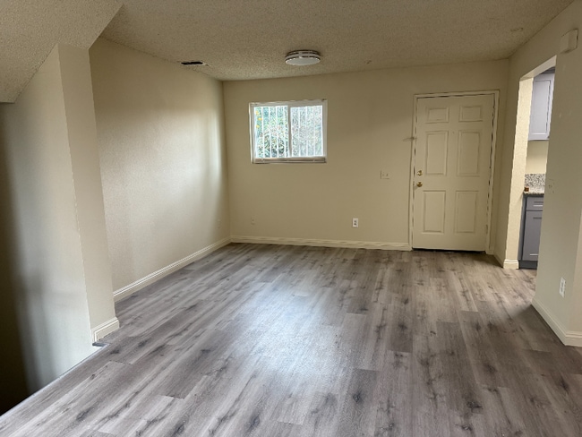 2472 New Ave in Rosemead, CA - Foto de edificio - Building Photo