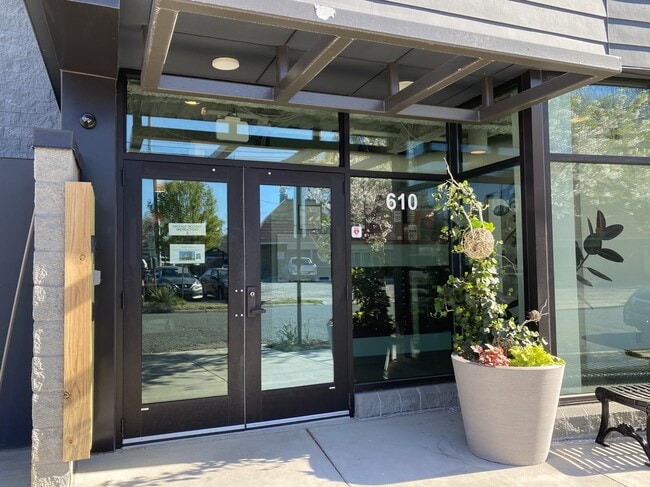 610 Trent Dr in Durham, NC - Building Photo - Building Photo