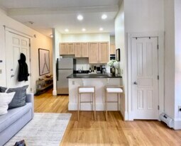 195 Commonwealth Ave, Unit 5 in Boston, MA - Building Photo