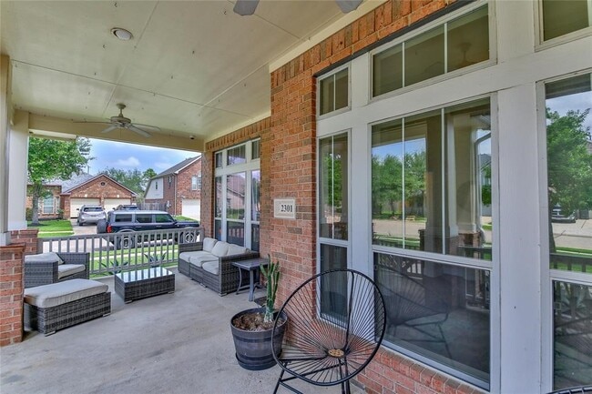 property at 2301 Shadow Falls Ln