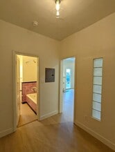 559 Normandie Ave in Los Angeles, CA - Building Photo - Building Photo