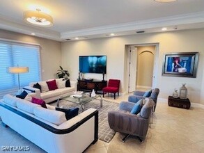 2547 Marquesa Royale Ln in Naples, FL - Building Photo - Building Photo