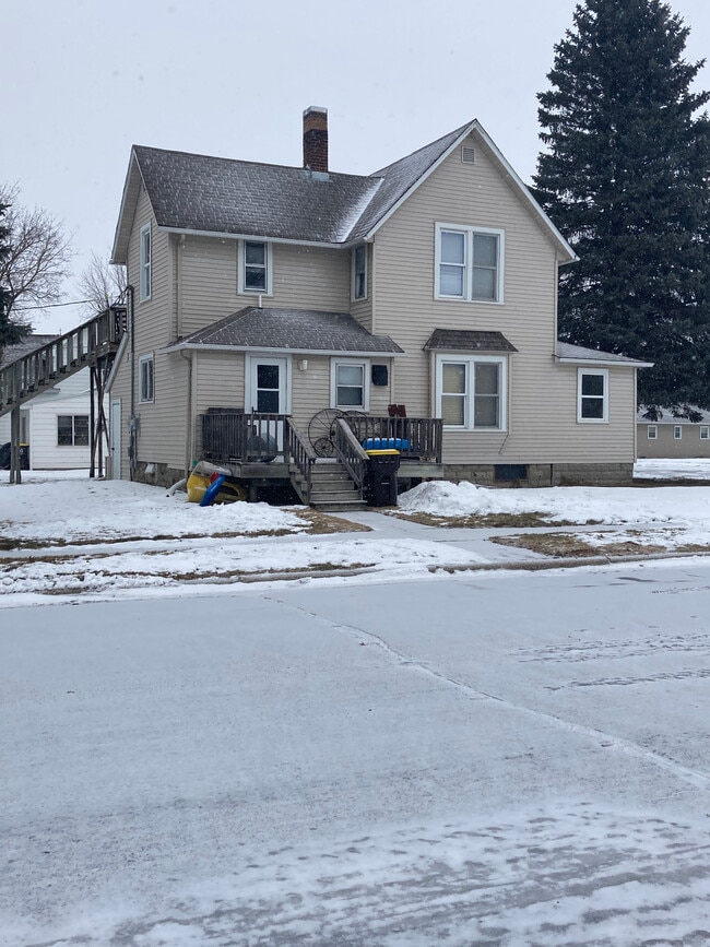 property at 101 Park St N
