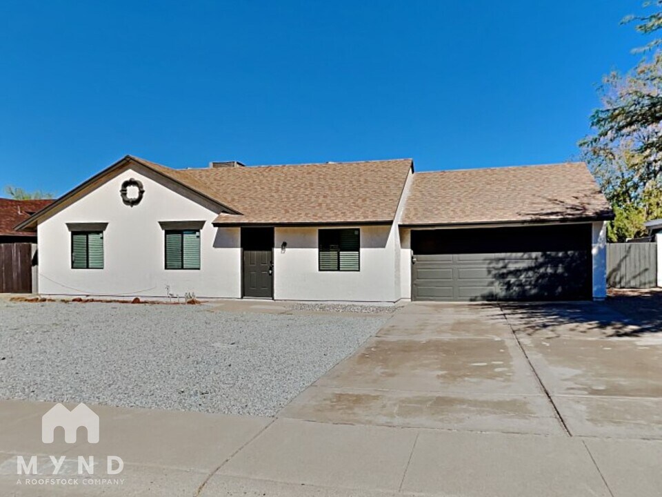 830 W Mohawk Ln in Phoenix, AZ - Building Photo