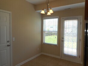 803 Blue Lake Dr in Mebane, NC - Building Photo - Building Photo