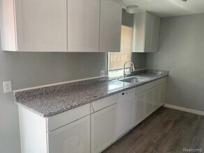 932 Amelia St in Royal Oak, MI - Building Photo - Building Photo