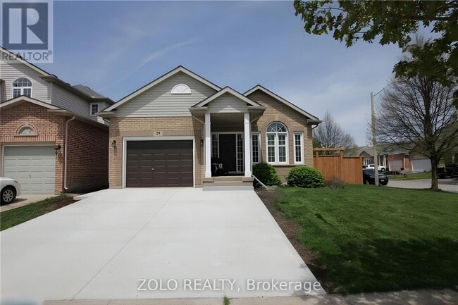 29 Summers Dr in Thorold, ON - Building Photo - Building Photo