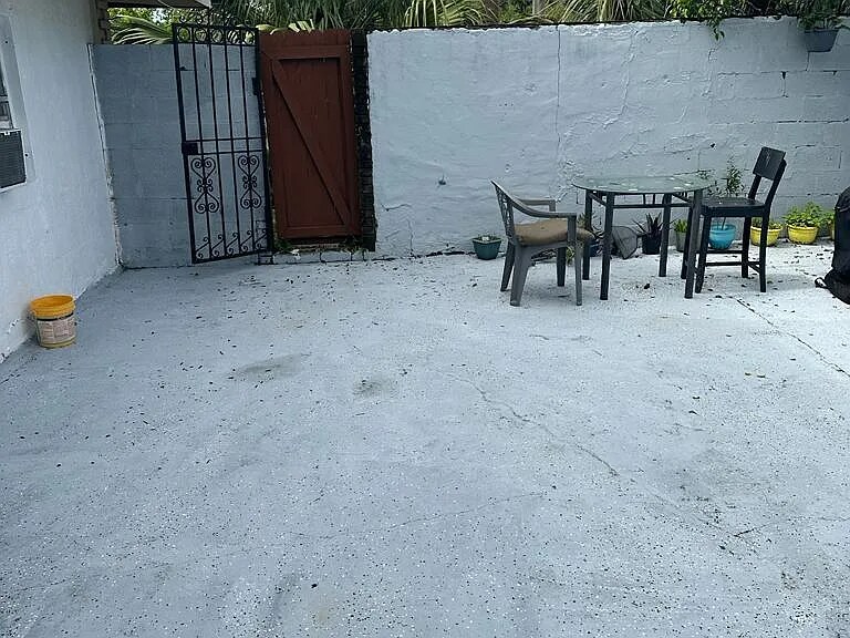 201 NW 28th Terrace in Fort Lauderdale, FL - Building Photo