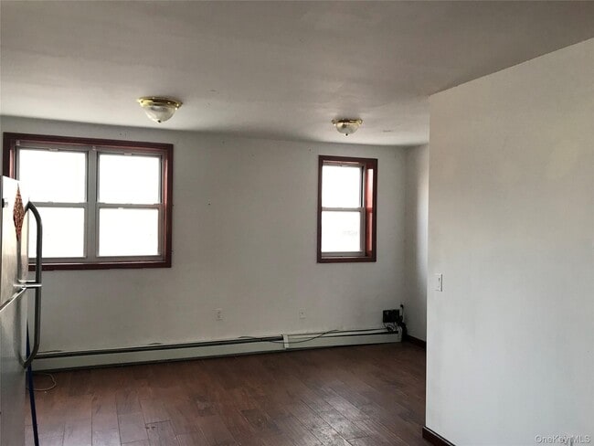 57-30 Main St in Queens, NY - Building Photo - Building Photo