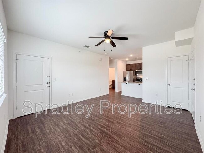 property at 1124 W Ave O