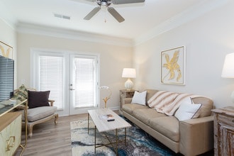 Pines at Glen Laurel Luxury Apartments in Clayton, NC - Foto de edificio - Interior Photo