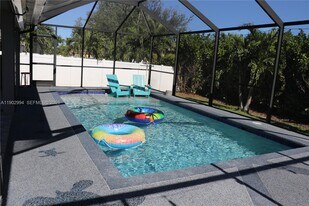 4407 SW 16th Pl in Cape Coral, FL - Building Photo