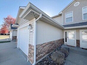 21028 Millridge St in Spring Hill, KS - Building Photo - Building Photo