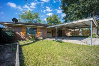 17411 Strack Dr E in Spring, TX - Building Photo - Building Photo
