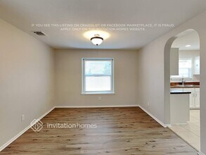 9010 Clearwood Pth in Universal City, TX - Foto de edificio - Building Photo