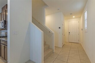5161 Birchland Mnr Ave in Las Vegas, NV - Building Photo - Building Photo