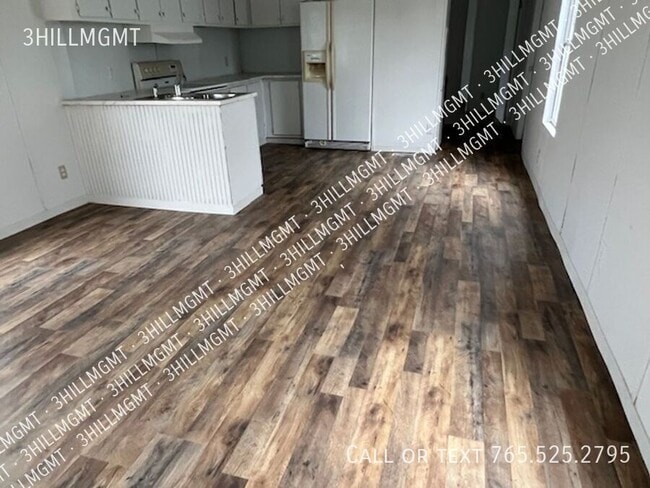 335 Valley Brook Cir in Nitro, WV - Building Photo - Building Photo