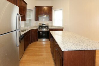 1473 W Erie St, Unit M09H in Chicago, IL - Foto de edificio - Building Photo