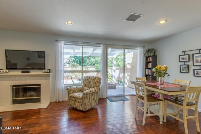 417 Zeno Way in Oak Park, CA - Building Photo - Building Photo