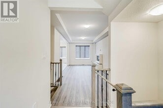 21 Westfield Cres in Hamilton, ON - Building Photo - Building Photo