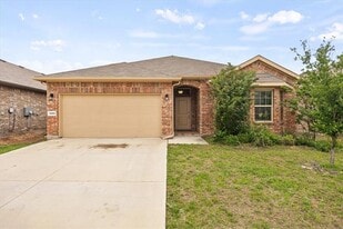 1009 Croxley Wy in Justin, TX - Building Photo