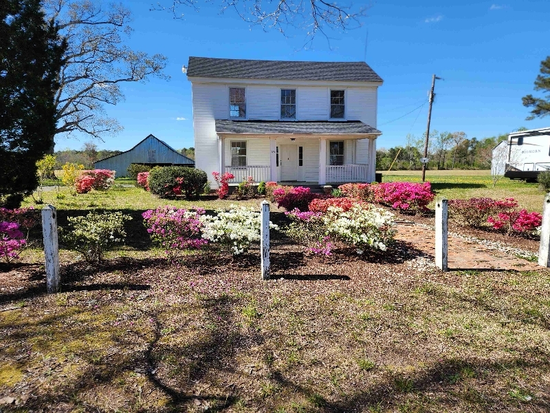 425 Willeyton Rd in Gates, NC - Foto de edificio