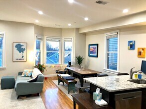 19 Plymouth St, Unit 3 in Cambridge, MA - Building Photo - Building Photo