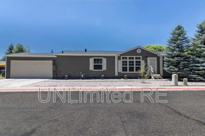 1679 W Stephen Dr in Flagstaff, AZ - Building Photo
