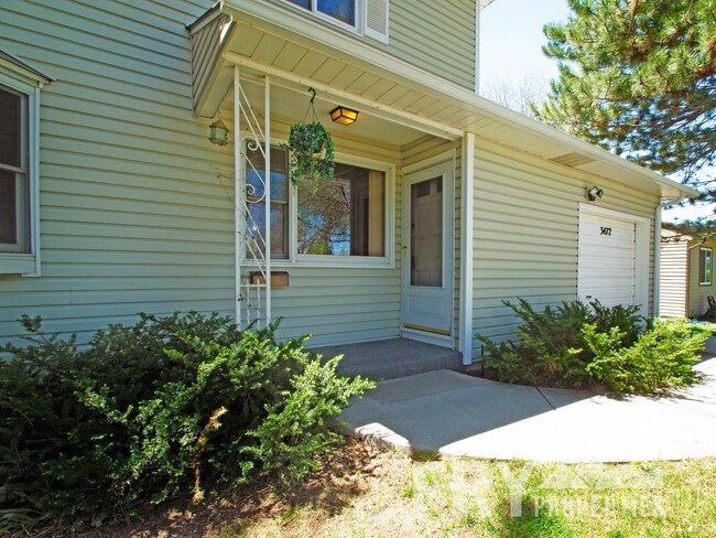 3472 E Nielsen Ln in Denver, CO - Building Photo - Building Photo