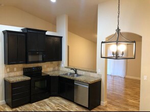 4639 N Maplestone Ave in Meridian, ID - Building Photo - Building Photo