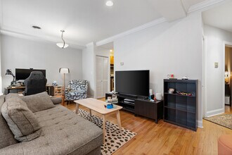 945 W Gordon Terrace in Chicago, IL - Building Photo - Building Photo