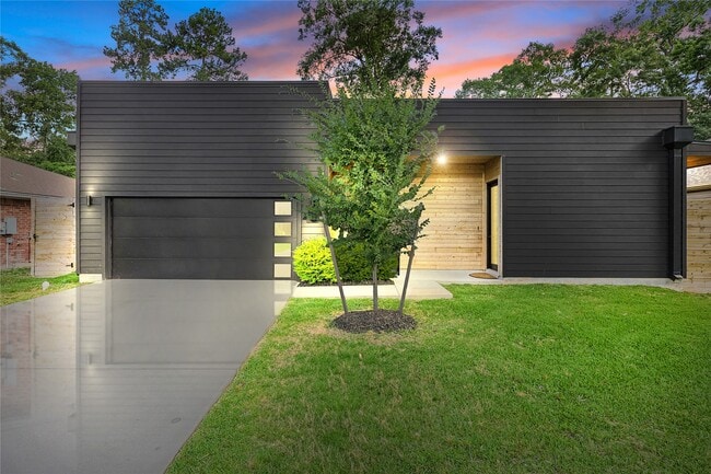 property at 1550 Ashway St