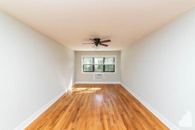 property at 445 W Barry Ave