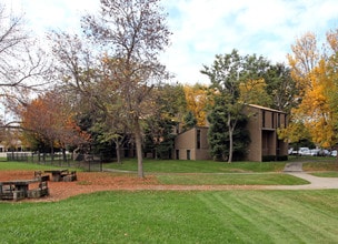 Pine Harbor Apartments in Buffalo, NY - Building Photo - Building Photo