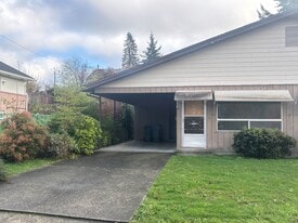 948 N Montgomery Ave in Bremerton, WA - Building Photo