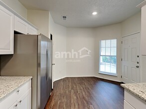 4521 Mustang Dr in Fort Worth, TX - Foto de edificio - Building Photo