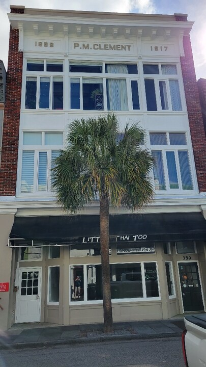 350 King St, Unit 204 in Charleston, SC - Building Photo