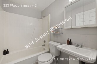 383 Wood St in Mansfield, OH - Building Photo - Building Photo