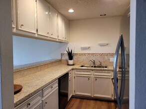 501 Highlands Blvd in Horseshoe Bay, TX - Building Photo - Building Photo