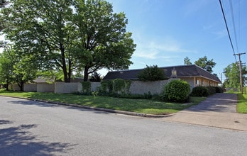 3526-3534 E 48th Pl in Tulsa, OK - Building Photo - Building Photo