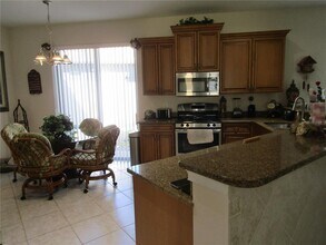 334 Mestre Pl in Nokomis, FL - Building Photo - Building Photo