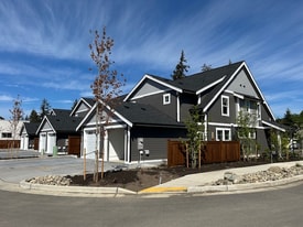 514 E Sunset Dr in Bellingham, WA - Building Photo