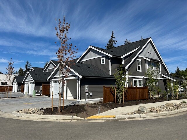 514 E Sunset Dr in Bellingham, WA - Building Photo