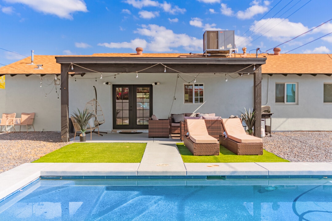 8547 E Roanoke Ave in Scottsdale, AZ - Building Photo