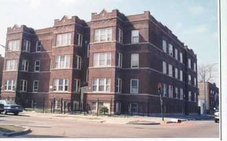 950 N Lavergne Ave Apartments