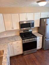 802 Lexington Dr in Aliquippa, PA - Foto de edificio - Building Photo