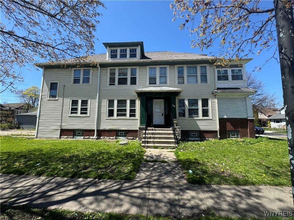 89 Lisbon Ave in Buffalo, NY - Building Photo