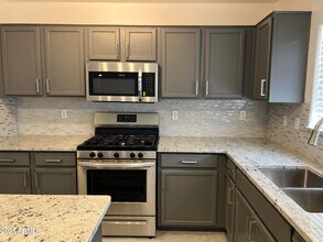 12421 W Pershing St in El Mirage, AZ - Building Photo - Building Photo